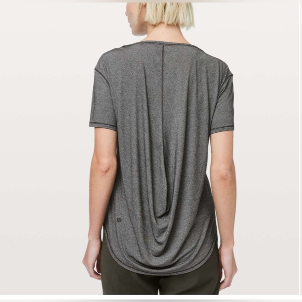 Lululemon Fall In Place Short Sleeve
Heathered Black / White size 12